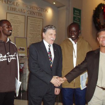 Rwanda – General Romeo Dallaire (OC CMM GOQ MSC CD) meets his audience Chicago USA 2006